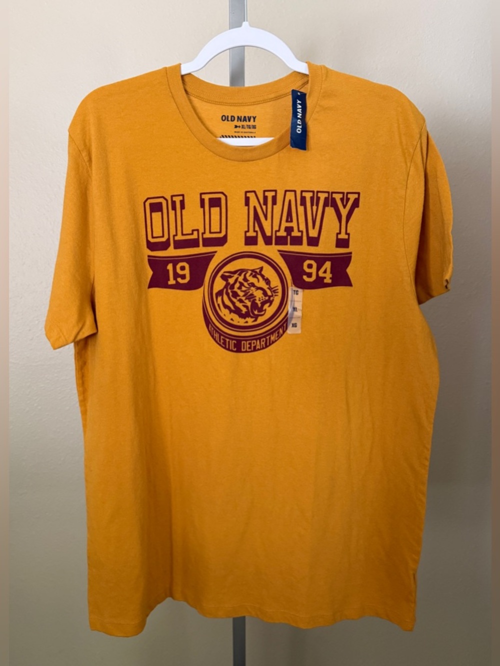 Men’s Old Navy Gold Short-Sleeve Graphic Tee with Maroon Print, Size XL